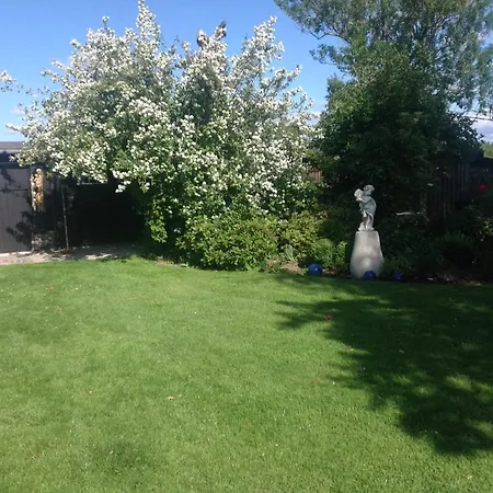 Sylvia In Eupen, Terrasse , Garten & Naehe Zum Hohen Venn 欧本